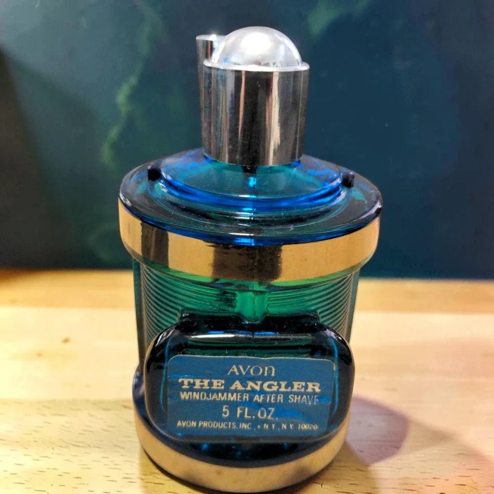 VTG Avon Angler Windjammer After Shave Fishing Reel Bottle Boxed Full 5oz 70s